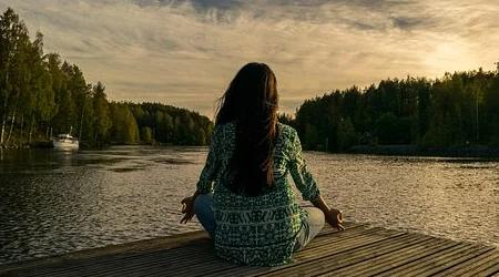 16 Benefits of Yoga That Are Supported by Science - Realyou Earthing