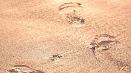 Keep Grounding,Keep Healthy